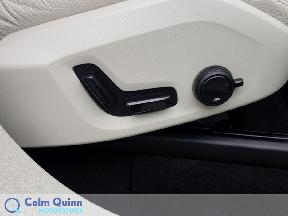 2023 Volvo XC90 - image 15