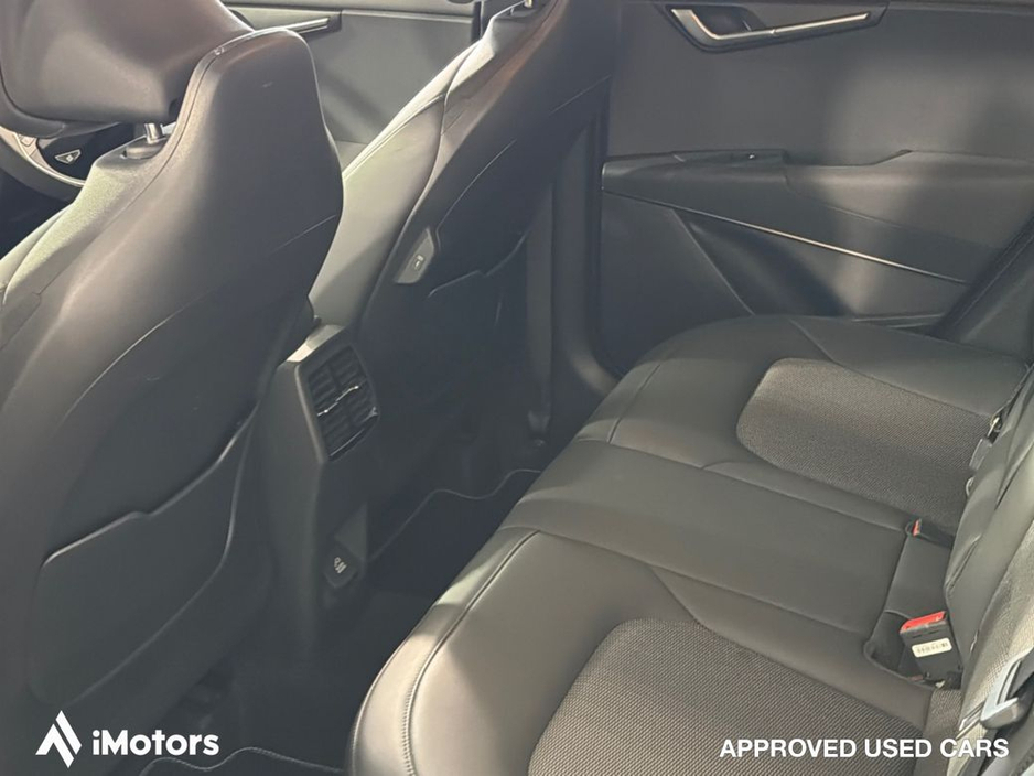 2025 Kia Niro - image 13