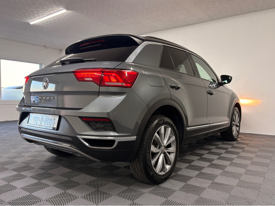 2019 Volkswagen T-Roc DESIGN TDI €18,950