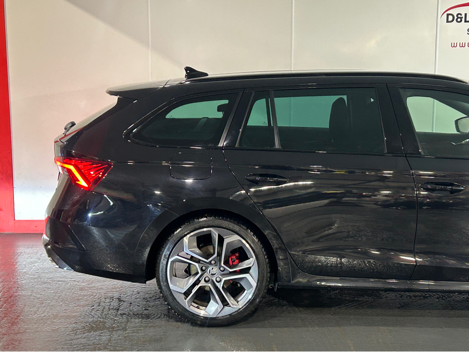 2023 Skoda Octavia - image 34