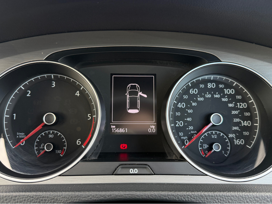 2015 Volkswagen Golf - image 11