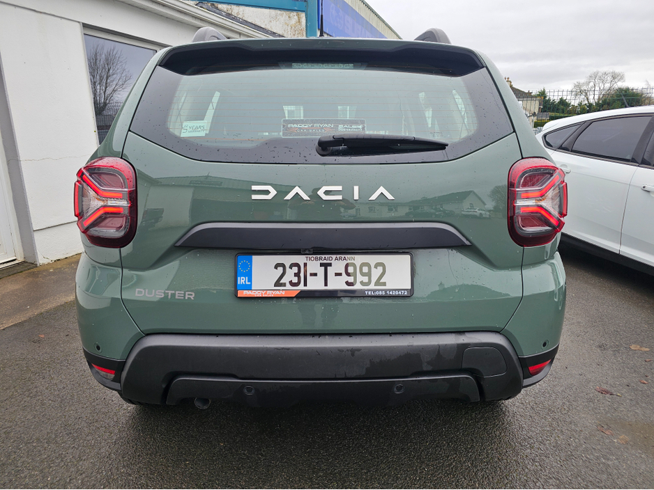 2023 Dacia Duster - image 8