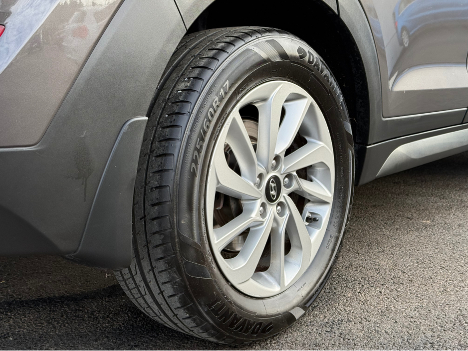 2016 Hyundai Tucson - image 20