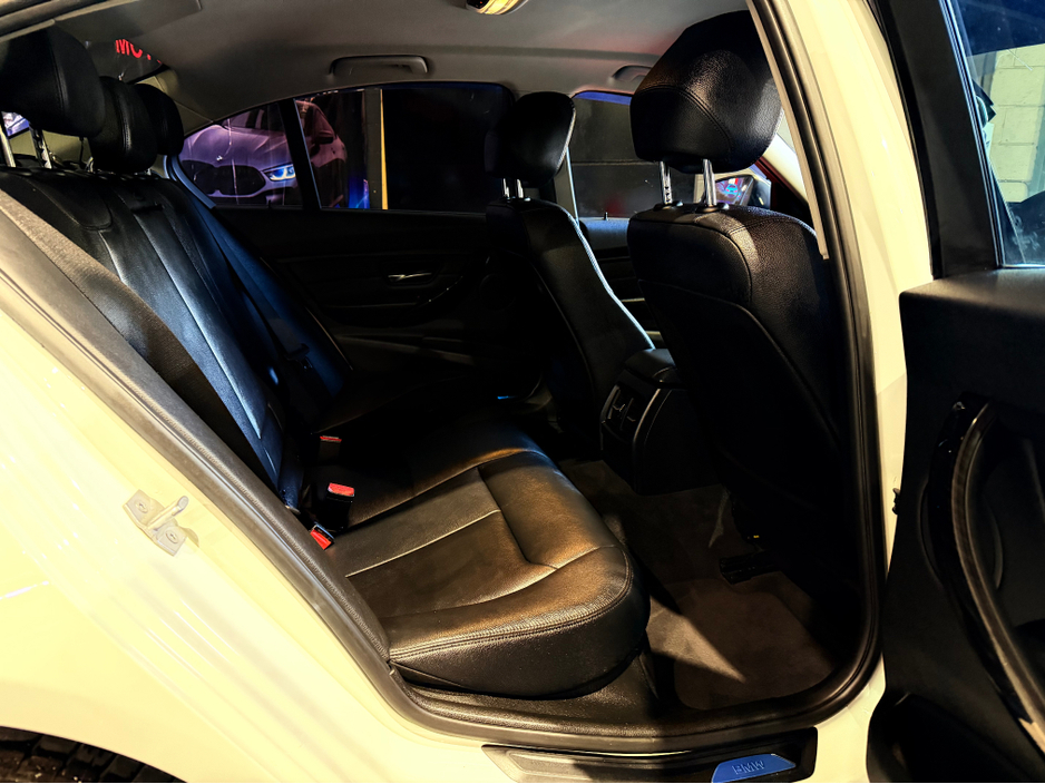 2015 BMW 3 Series 4d 320D LUXURY (AUTO) €16,249