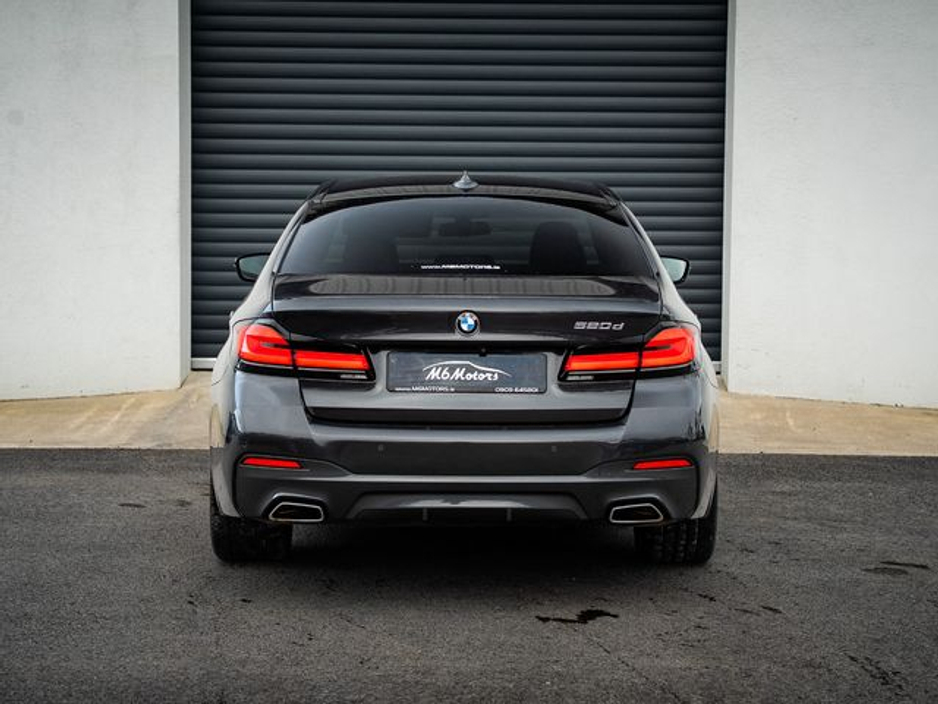 2022 BMW 5 Series - image 5