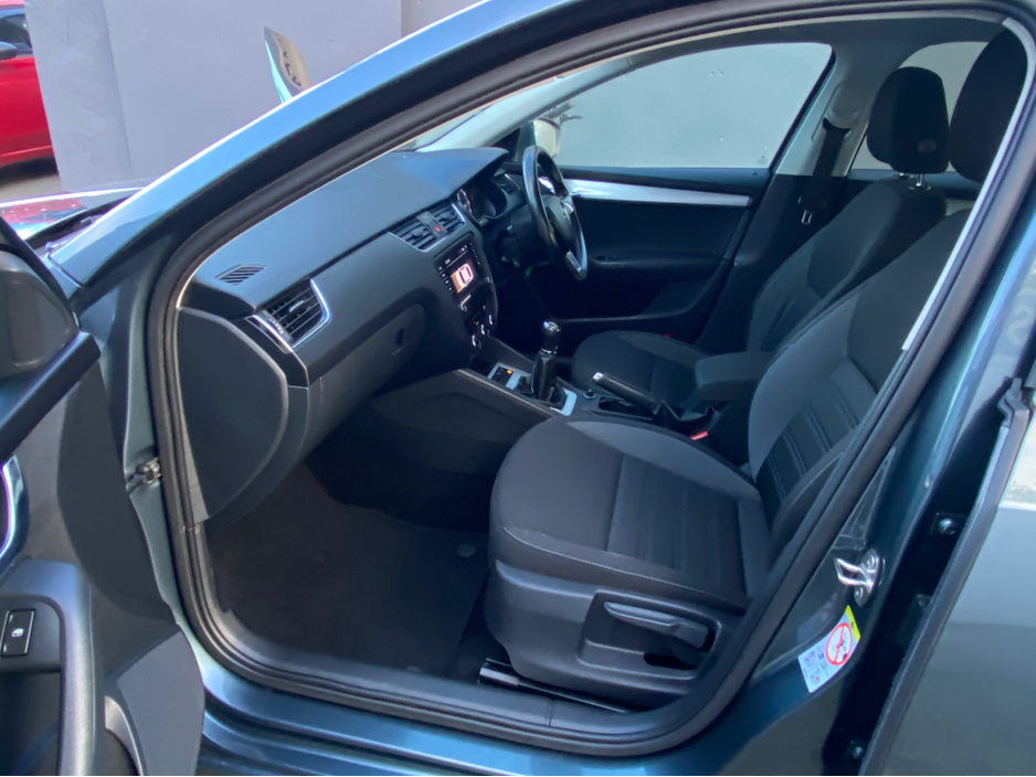 2017 Skoda Octavia - image 15