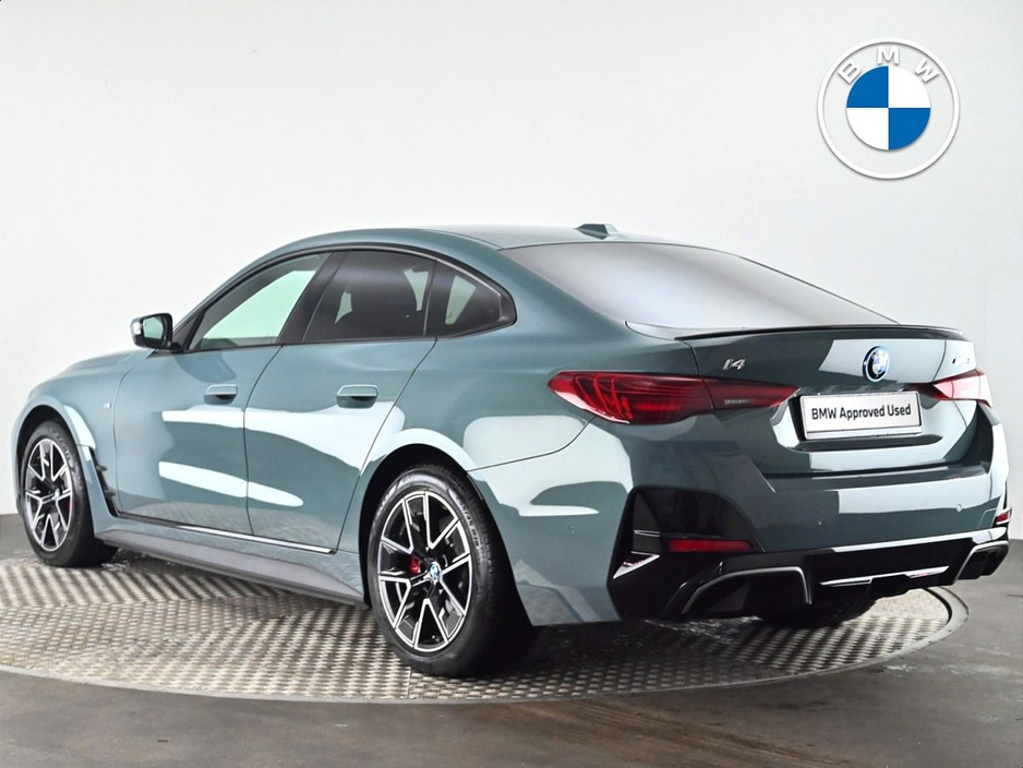 2025 BMW i4 - image 2