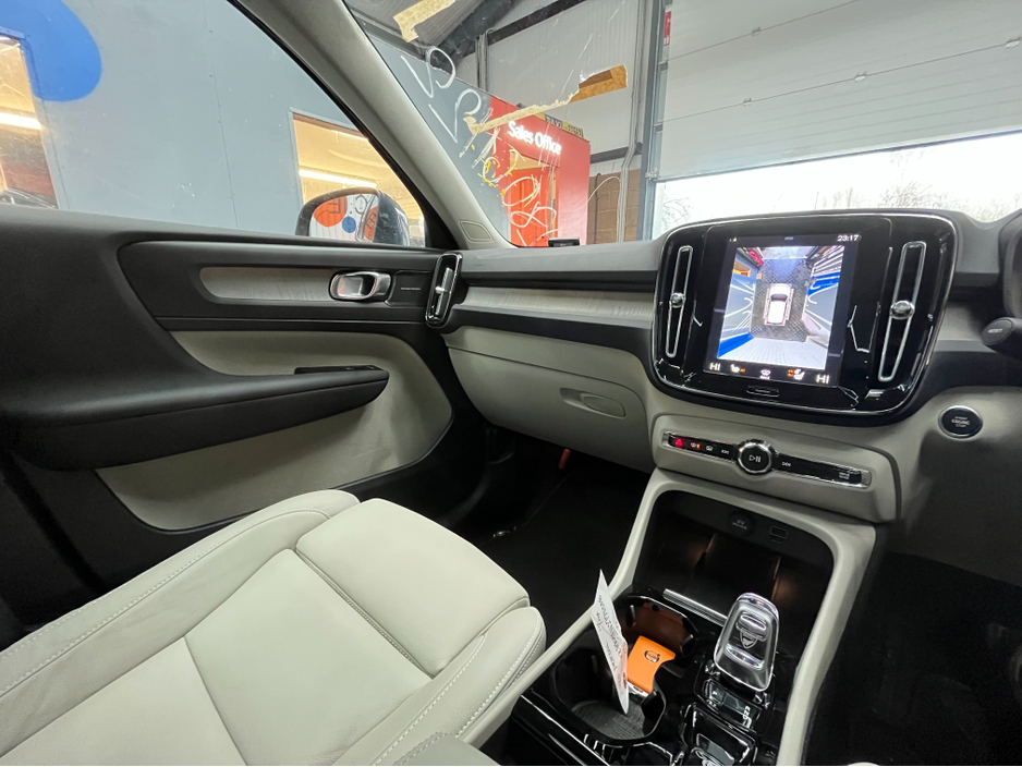 2022 Volvo XC40 2022 VOLVO XC40 RECHARGE PLUG-IN HYBRID T5 INS 1.5 AUTOMATIC / CRUISE CONTROL / 360° PARKING CAMERA / ELECTRIC MEMORY HEATED FRONT & REAR SEATS / PANORAMIC SUNROOF €36,950