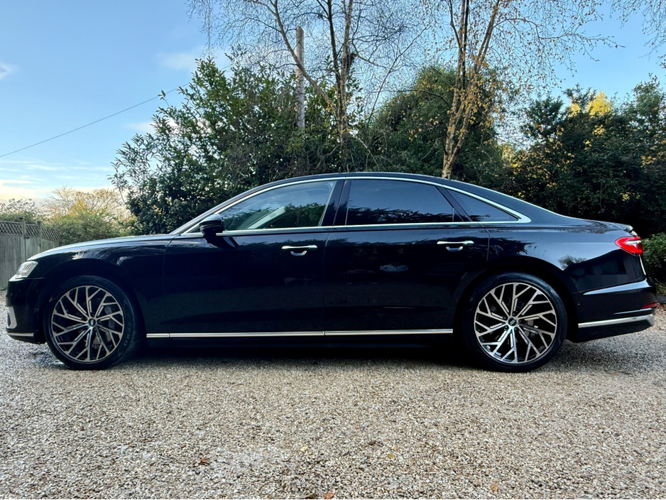 2019 Audi A8 - image 8