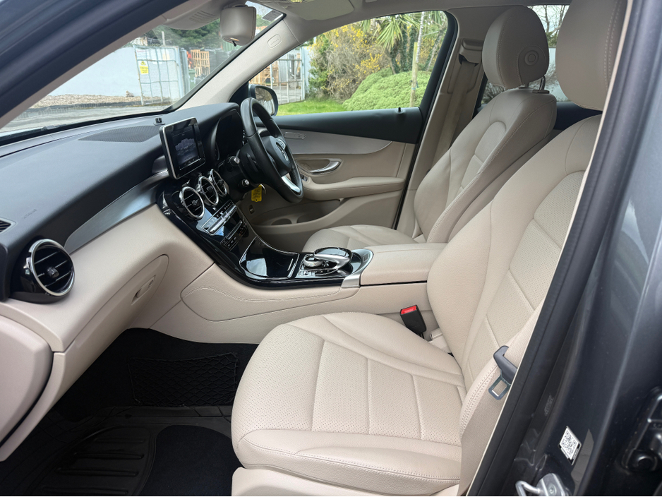 2018 Mercedes-Benz GLC Class - image 14