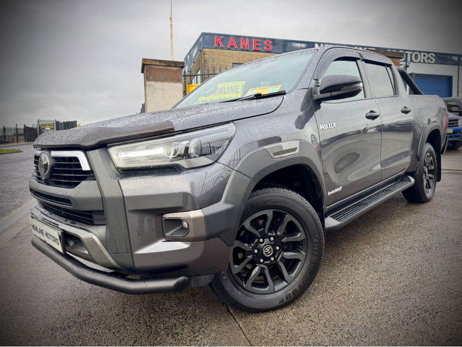 2022 Toyota Hilux INVINCIBLE X!! 2.8!!
