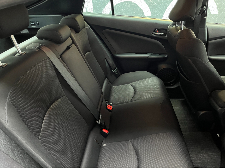 2022 Toyota Prius - image 13