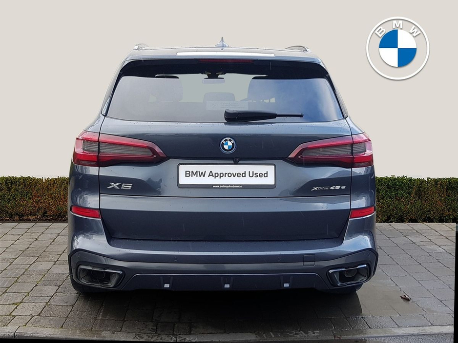2022 BMW X5 xDrive45e xLine €63,995