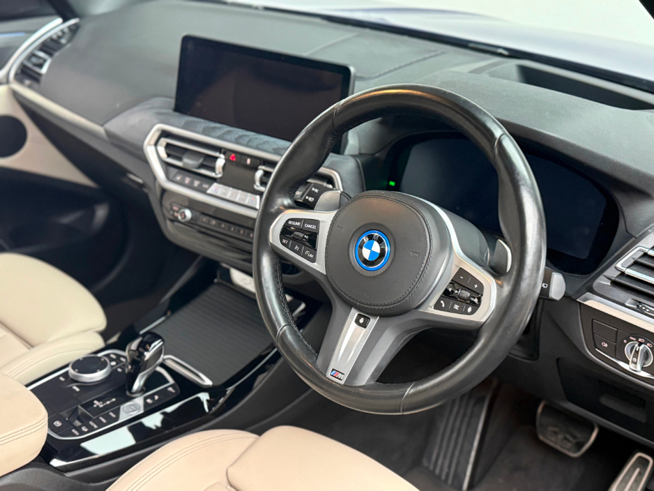 2022 BMW X3 - image 10