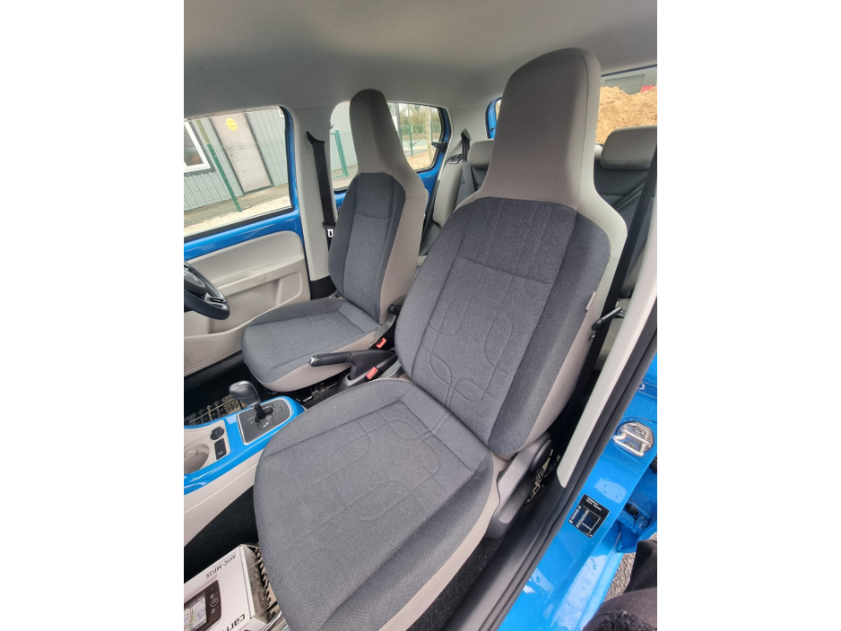 2015 Volkswagen up! - image 19