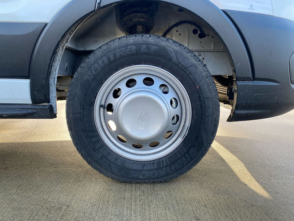 2026 Ford Transit - image 5