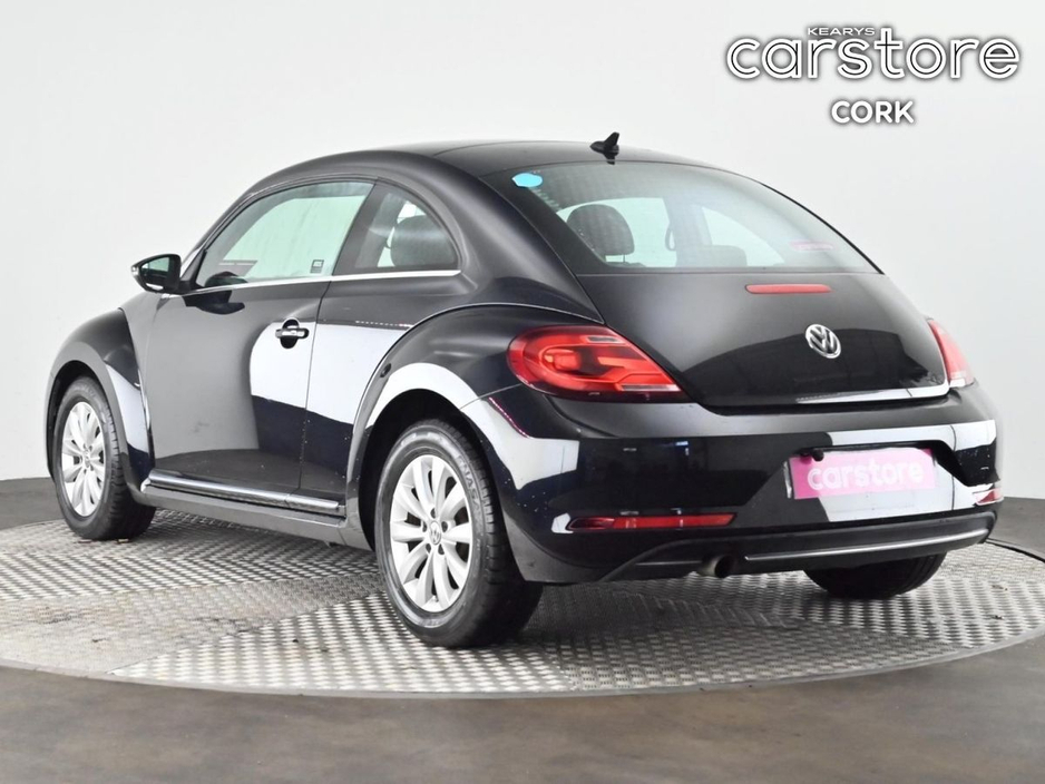 2017 Volkswagen Beetle - image 3