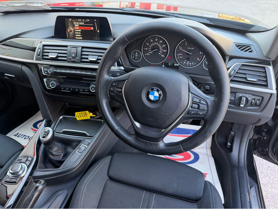 2017 BMW 3 Series - image 19
