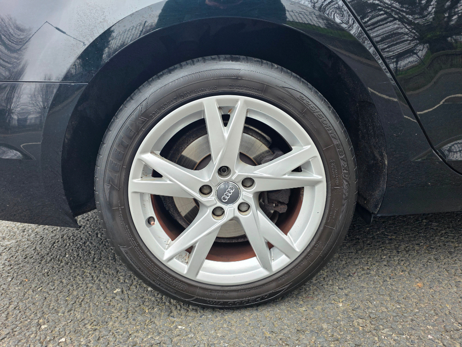 2016 Audi A4 - image 8