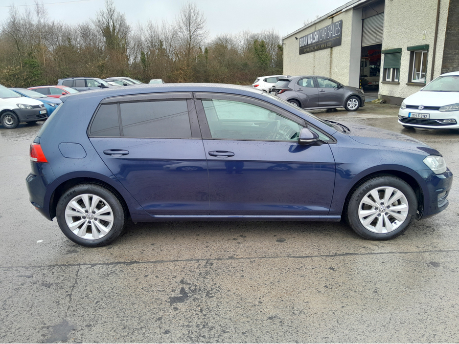 2016 Volkswagen Golf - image 9