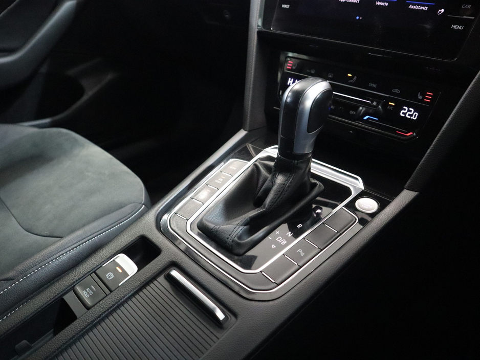 2022 Volkswagen Arteon - image 21