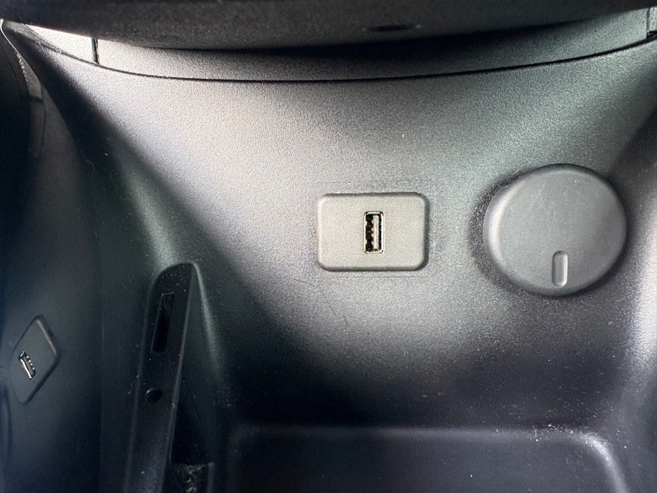 2017 Opel Adam - image 23