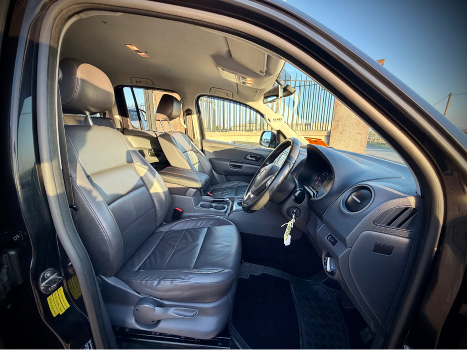 2015 Volkswagen Amarok - image 14