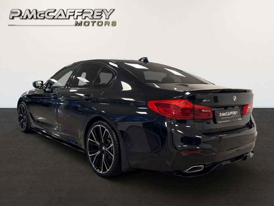 2020 BMW 5 Series - image 7