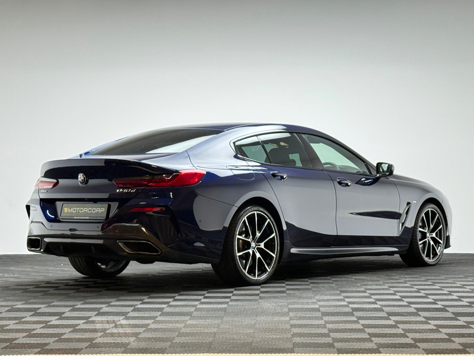 2021 BMW 8 Series - image 7