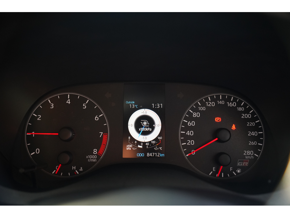 2020 Toyota Yaris - image 11