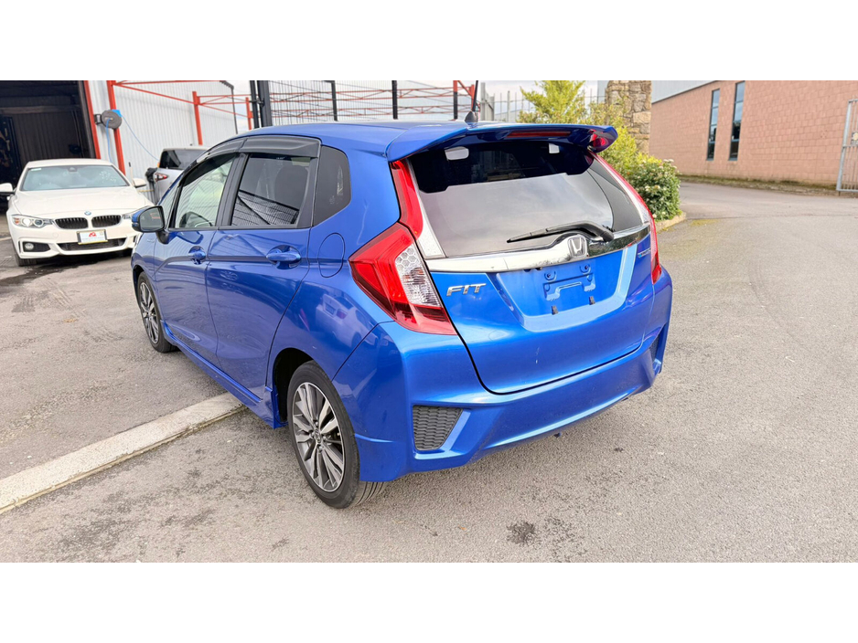 2014 Honda Fit - image 3