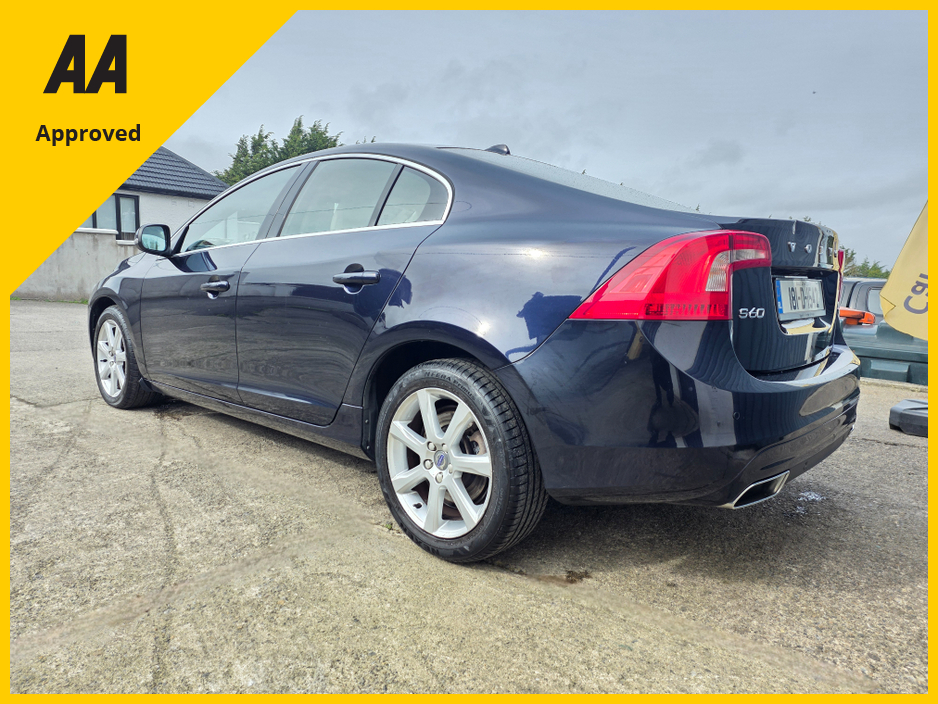 2018 Volvo S60 - image 6