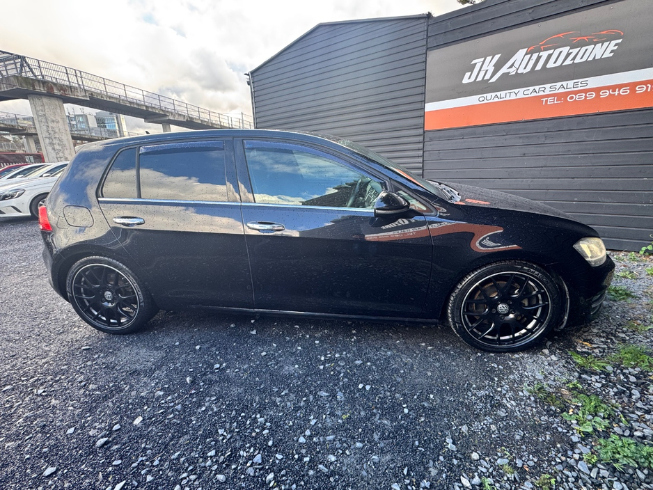 2016 Volkswagen Golf - image 7