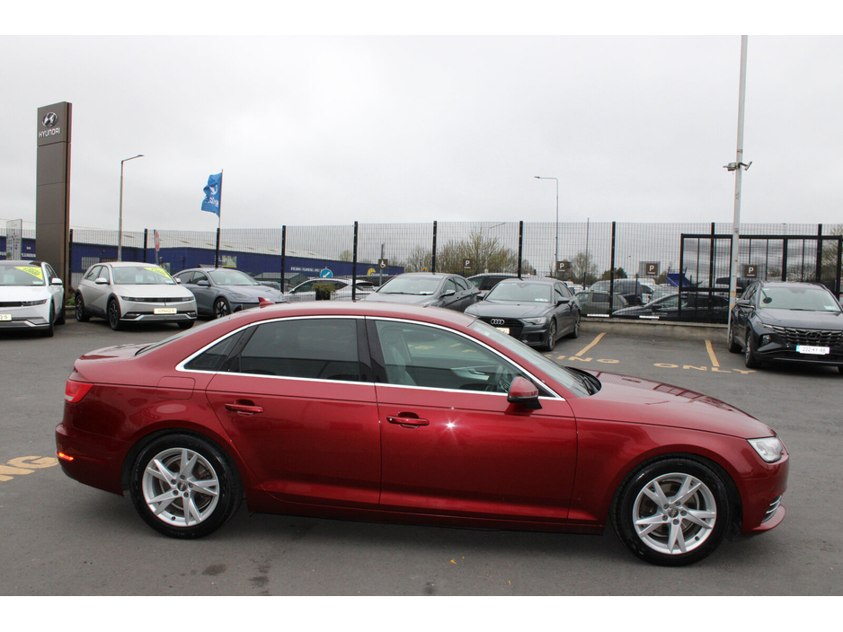 2017 Audi A4 - image 6