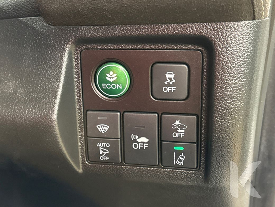 2017 Honda Vezel - image 23