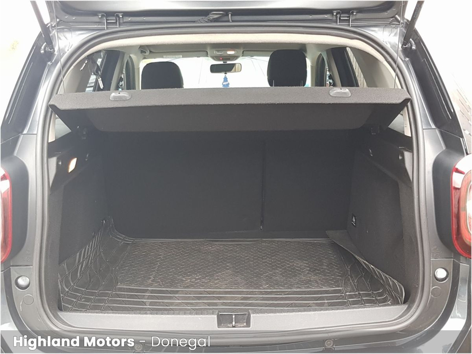 2021 Dacia Duster - image 14