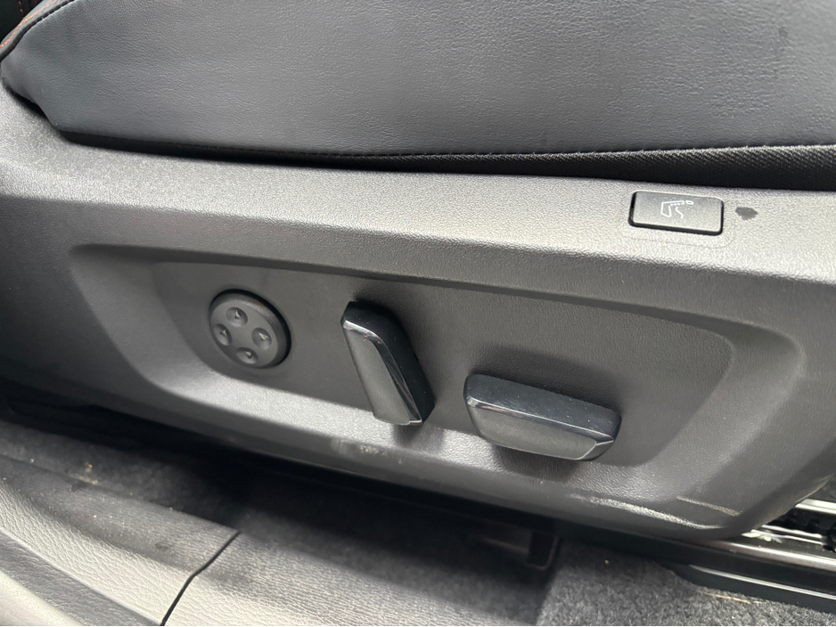 2024 Mitsubishi Outlander - image 12