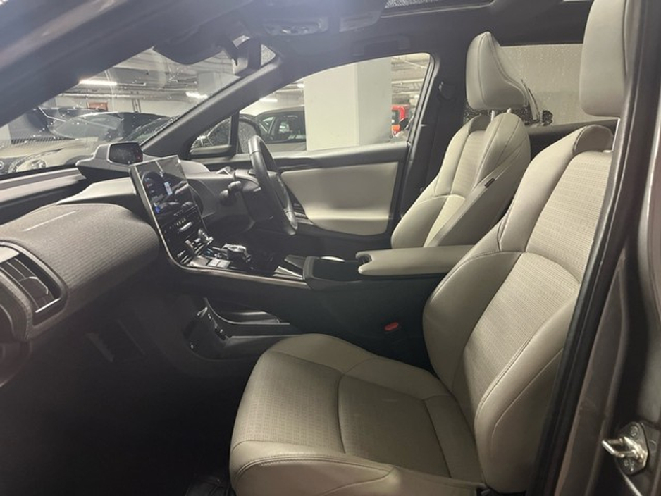 2022 Toyota bZ4X - image 6