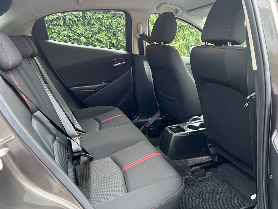 2016 Mazda Demio 1.3 SKYACTIV // HEATED SEATS // HEADS-UP DISPLAY // SERVICE HISTORY // BLUETOOTH MUSIC €10,900