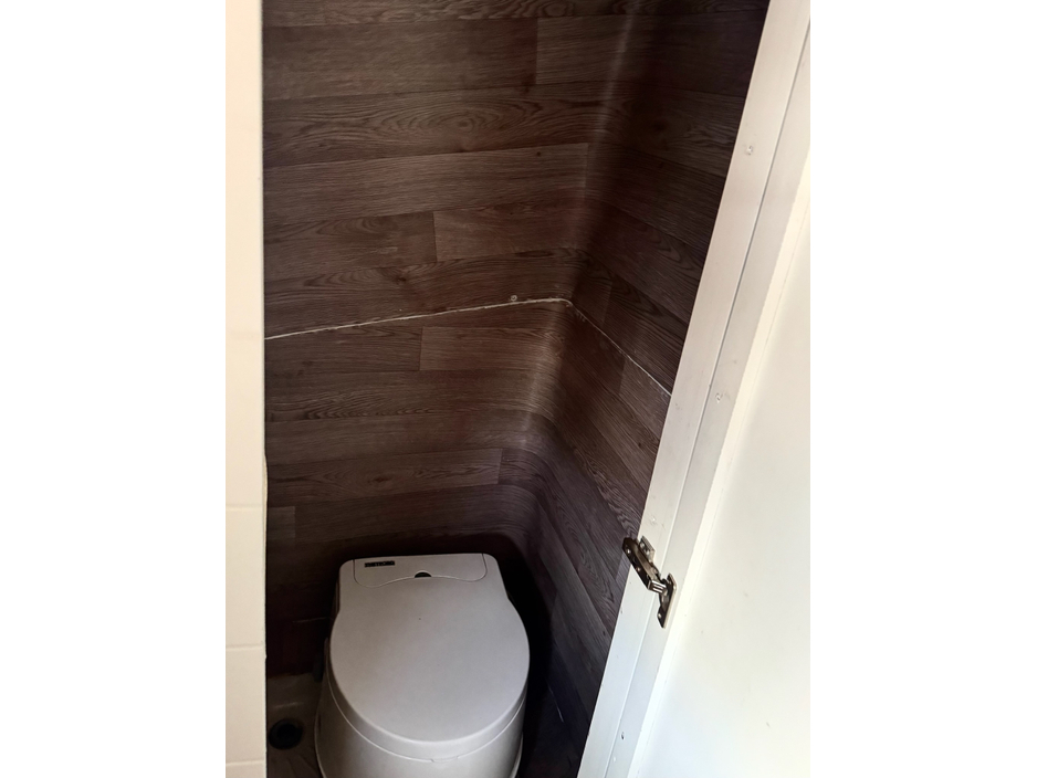 2011 Renault Master - image 12