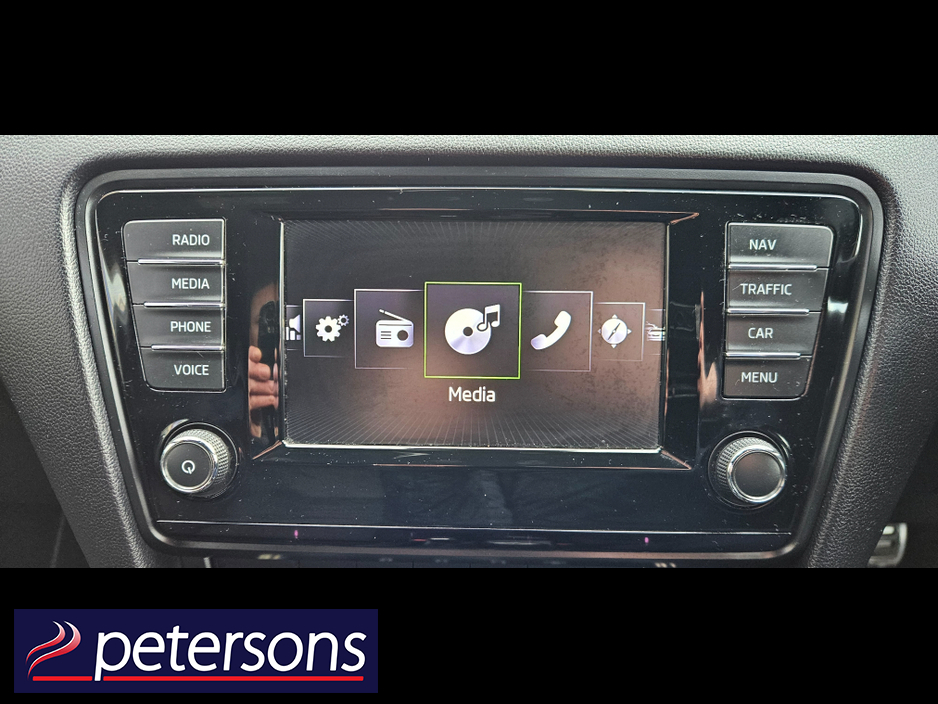 2016 Skoda Octavia - image 27