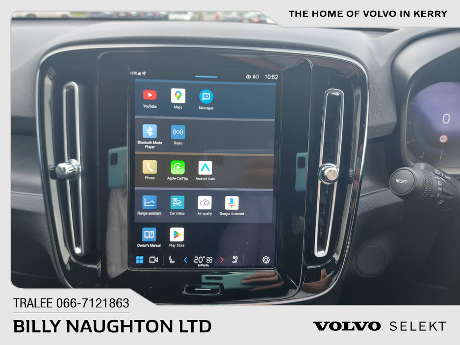 2024 Volvo XC40 - image 25