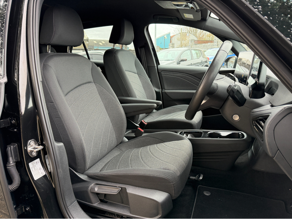 2025 Volkswagen ID.3 - image 13