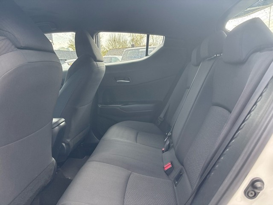 2018 Toyota C-HR - image 7