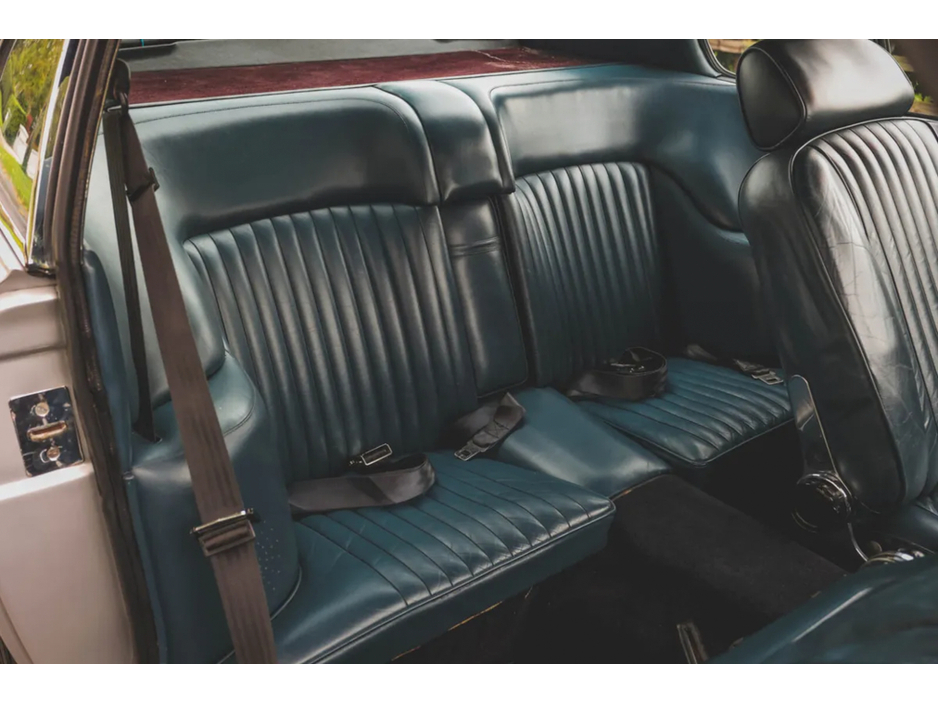 1977 Aston Martin V8 - image 23