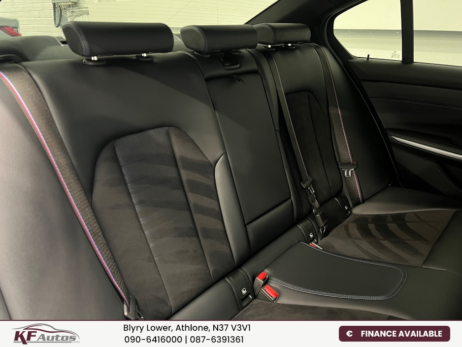 2023 BMW 3 Series - image 19