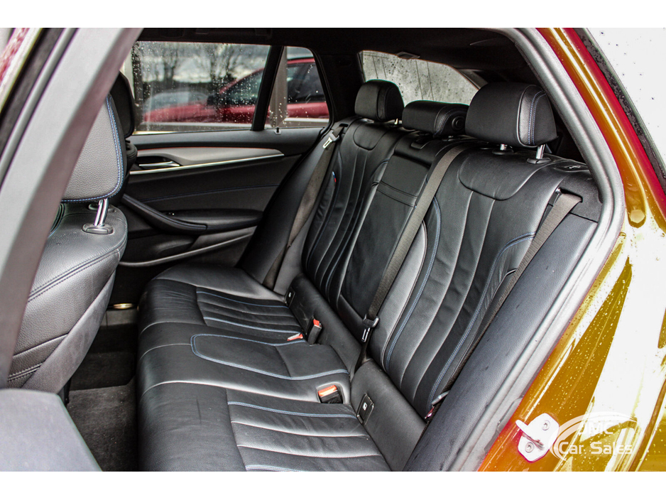 2018 BMW 5 Series - image 22