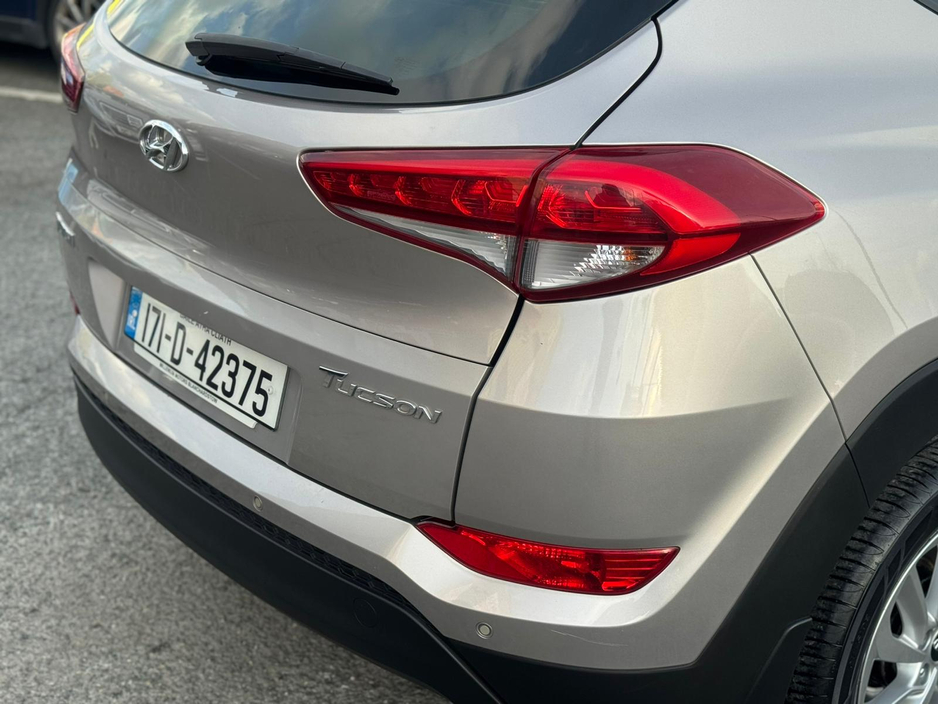2017 Hyundai Tucson - image 10