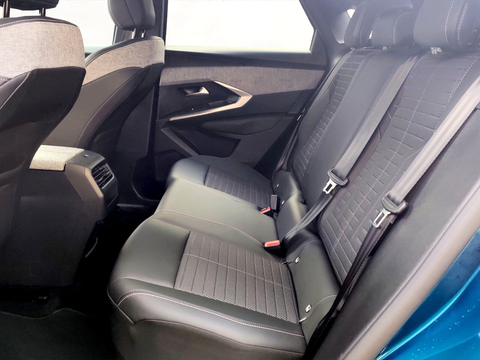 2025 Peugeot 3008 - image 19