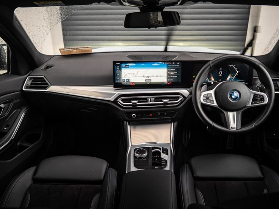 2024 BMW 3 Series 330E M SPORT €43,950